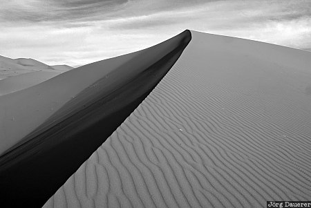 Erg Chebbi Adrouine, Meknès-Tafilalet, Morocco, black and white, clouds, dunes, Erg Chebbi, Marokko