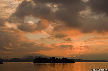 Isola Bella, Isola dei Pescatori, ITA, Italy, Piemonte, Borromean Islands, clouds