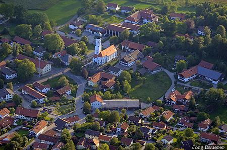 arial, Bavaria, evening light, hot-air balloon, Mariä Himmelfahrt, Bergkramer, DEU, Germany, Münsing, Deutschland, Bayern, Muensing