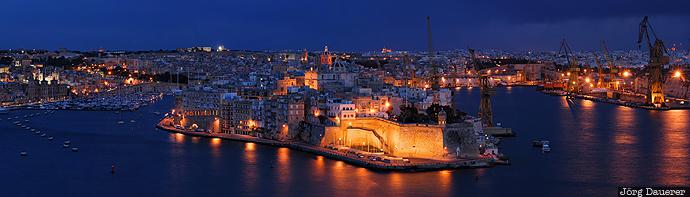 Il-Furjana, Malta, Birgu, blue hour, castle, evening light, floodlit