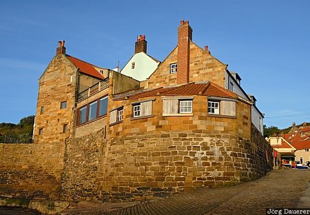 Fyling Thorpe, Ravenscar, United Kingdom, Yorkshire, beach, houses, morning light, Robin Hood's Bay, Großbritannien, Vereinigtes Königreich, Grossbritannien, Vereinigtes Koenigreich