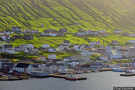 Vágur Faroe Islands, FRO, Kráir, Vágur, back-lit, green, harbor, Suðuroy, Färöer-Inseln, Suduroy, Krair, Faeroeer-Inseln