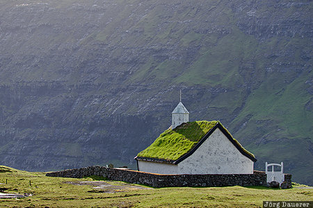 Faroe Islands, FRO, Saksun, church, evening light, green, green roof, Steymoy, Färöer-Inseln, Faeroeer-Inseln