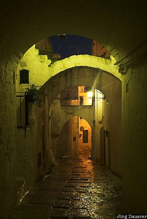 Italy, Apulia, Ostuni, citta bianca, artificial light, arc, windows, Italien, Italia, Apulien, Puglia