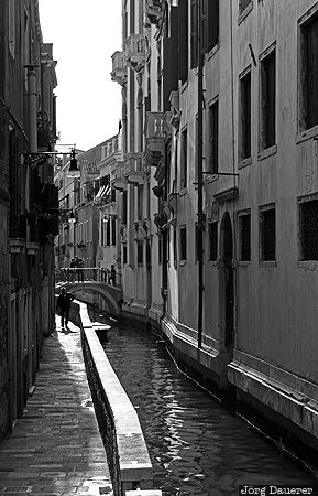 Channel in Venice alley, back-lit, channel, facade, ITA, Italy, mediterranean sea, Italien, Italia