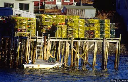 Bernard, Lobster traps, harbor, boat, Maine, New England, coast, United States, USA, Vereinigte Staten, ME