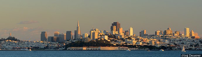 California, Coit Tower, evening light, Golden Gate Bridge, pacific ocean, San Francisco Bay, Sausalito, United States, San Francisco, USA, Vereinigte Staten, Kalifornien, CA