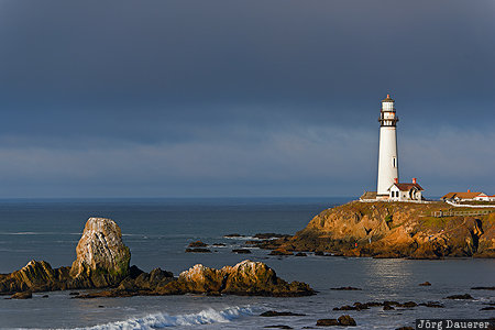 Pigeon Point Lighthouse Pescadero, California, United States, USA, coast, dark clouds, lighthouse, Vereinigte Staten, Kalifornien, CA