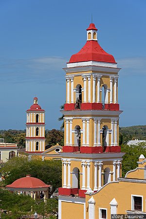 CUB, Cuba, Remedios, Villa Clara, blue sky, Central Plaza, church