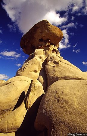 USA, New Mexico, Bisti Wilderness, clouds, sky, blue sky, eroded clay, United States, Vereinigte Staten, Neu Mexiko, NM